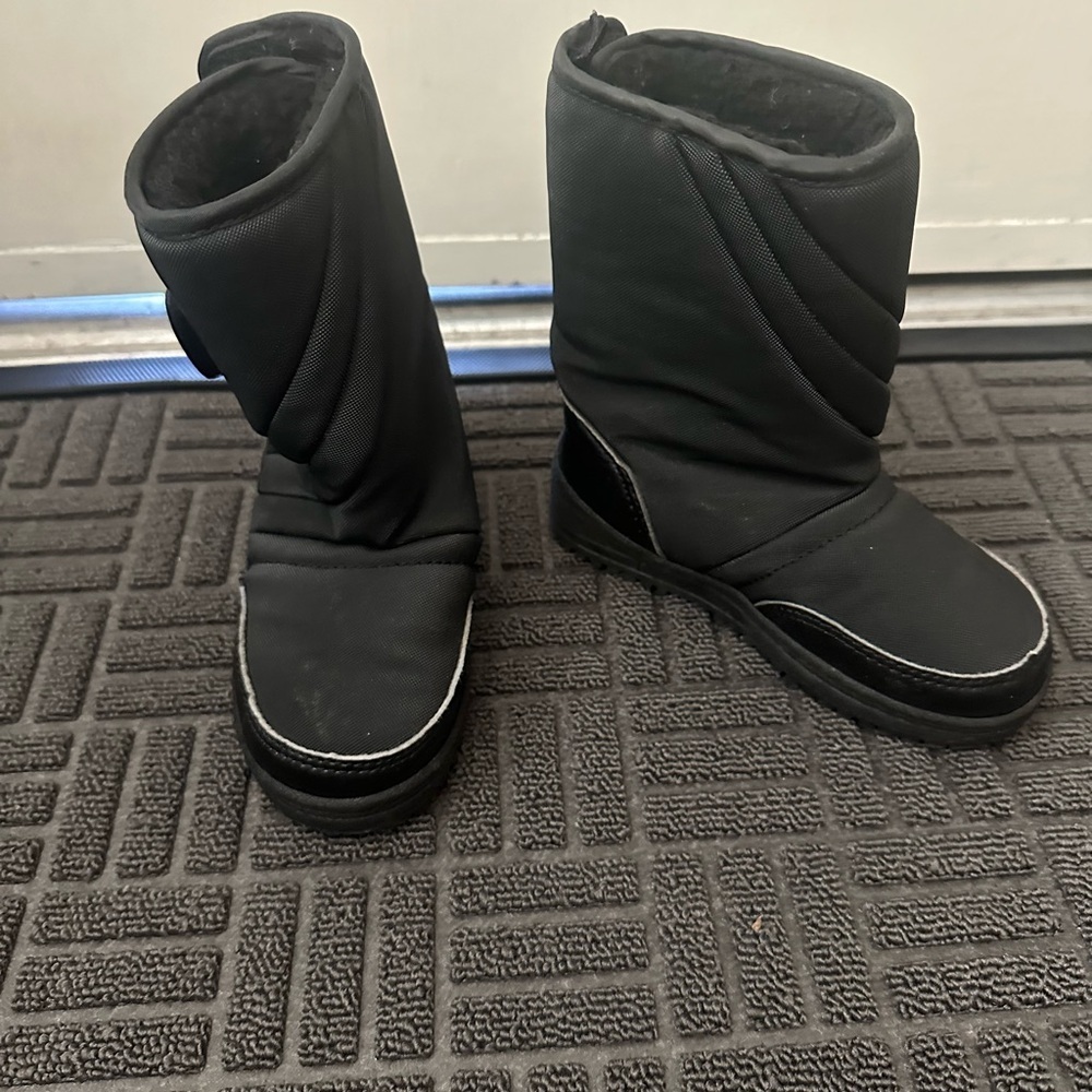 Black Winter Boots